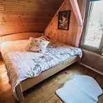 Wooden Zurej With Hot Tub Bukovje v Babni Gori