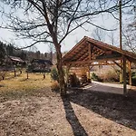 Wooden Zurej With Hot Tub