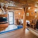 Wooden Zurej With Hot Tub Chalet *
