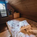 Wooden Zurej With Hot Tub