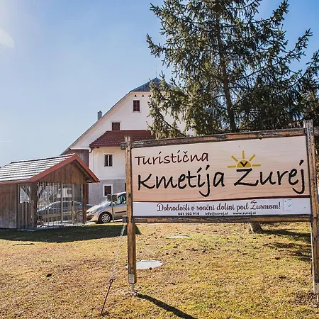 Wooden Zurej With Hot Tub Шале Bukovje v Babni Gori