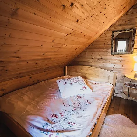 Wooden Zurej With Hot Tub