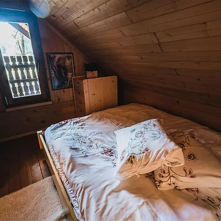Wooden Zurej With Hot Tub