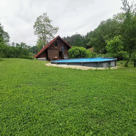 Wooden Zurej With Hot Tub * Bukovje v Babni Gori
