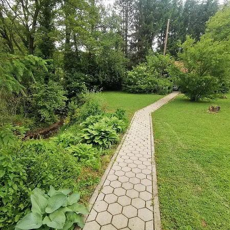 Wooden Zurej With Hot Tub * Bukovje v Babni Gori