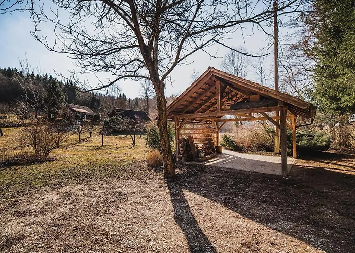 Wooden Zurej With Hot Tub