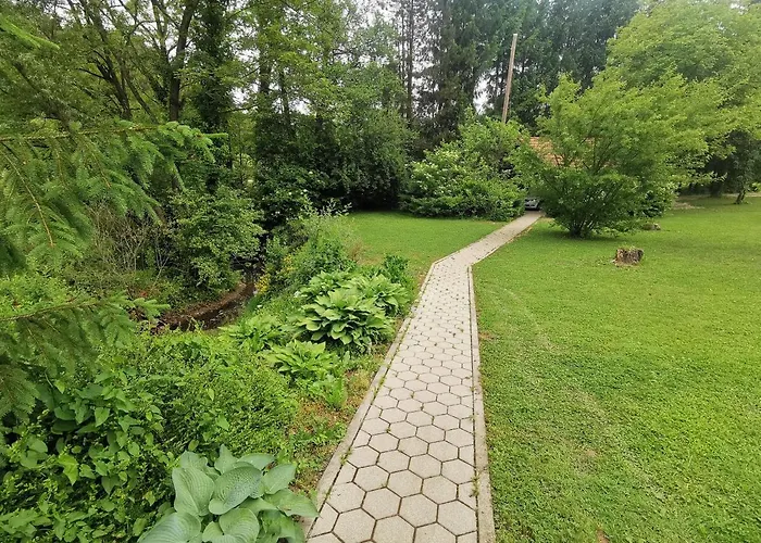 Wooden Zurej With Hot Tub * Bukovje v Babni Gori